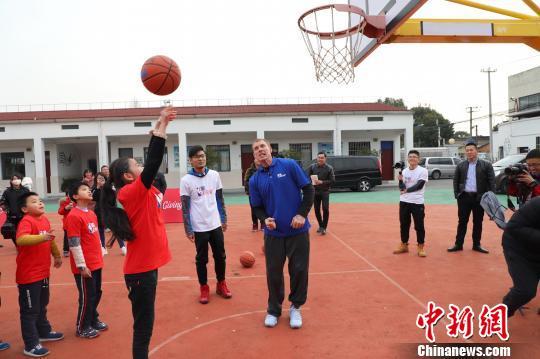 家长如何帮助孩子准备篮球选秀_2